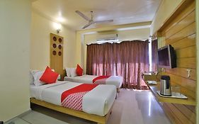 Hotel O Kalash Residency